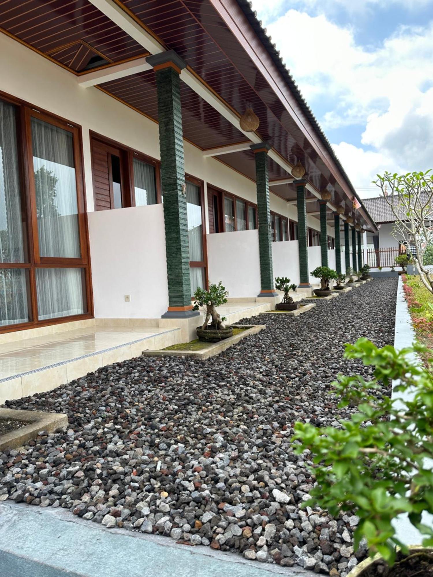 Bali Basuki Retreat Center Apartment Besakih Ngoại thất bức ảnh