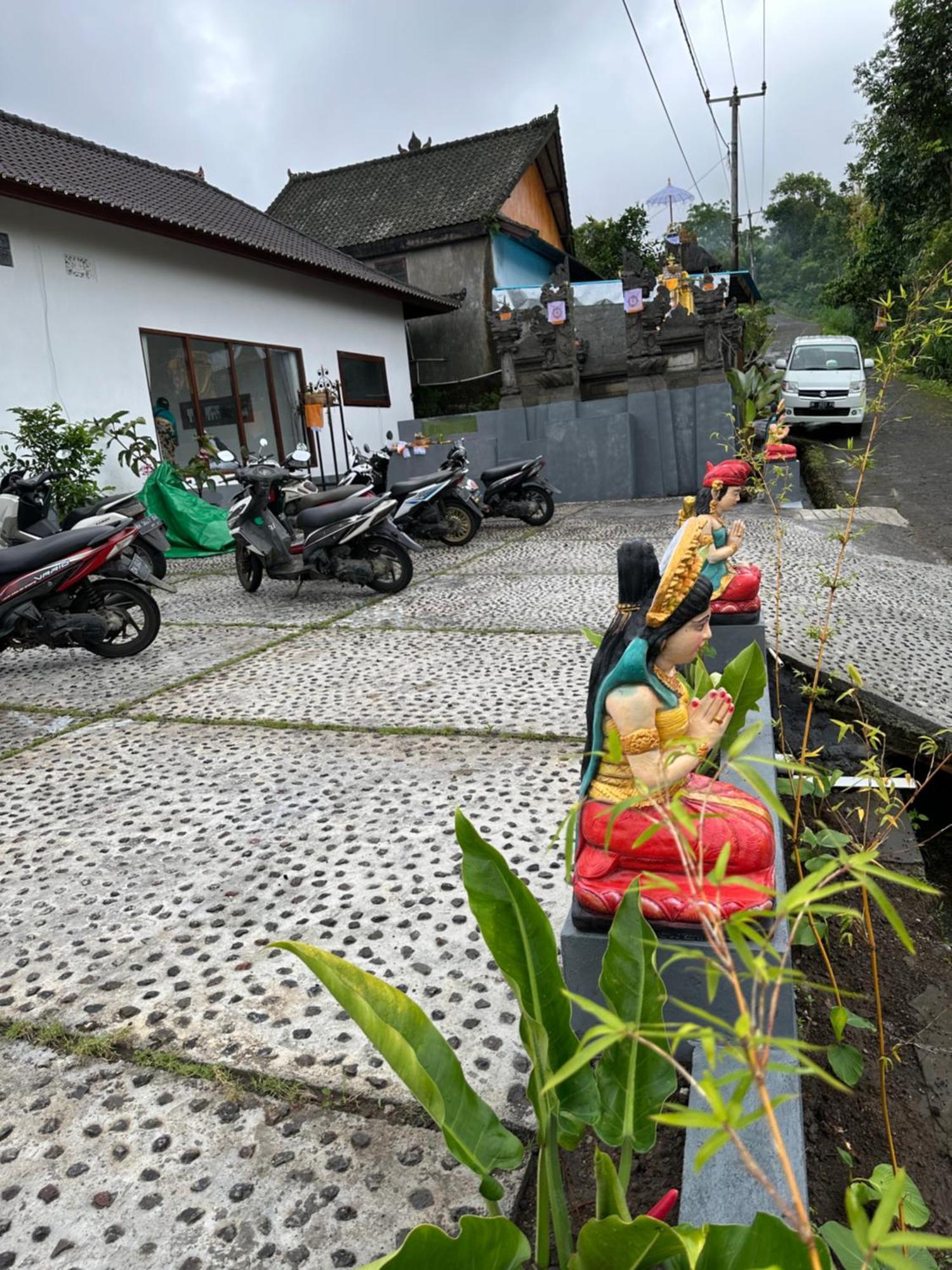 Bali Basuki Retreat Center Apartment Besakih Ngoại thất bức ảnh