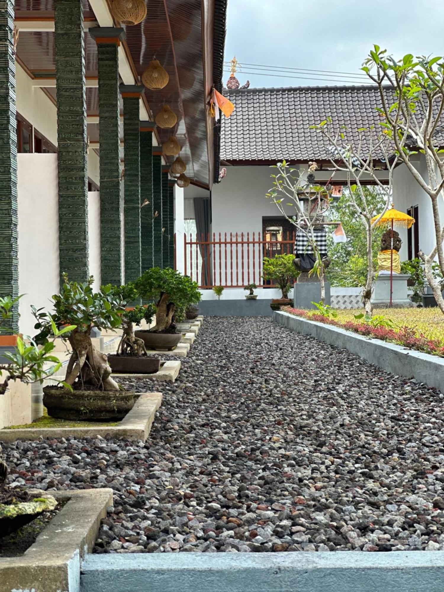 Bali Basuki Retreat Center Apartment Besakih Ngoại thất bức ảnh