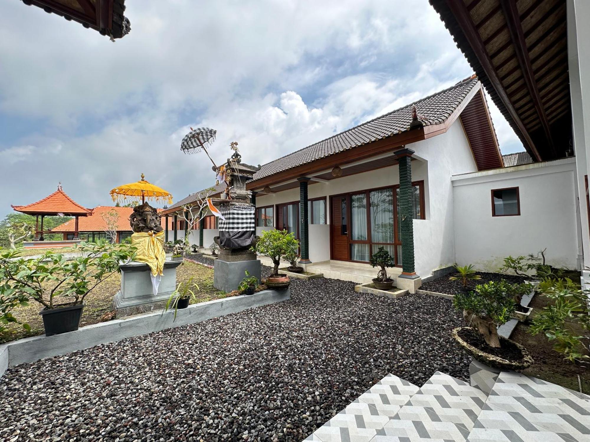 Bali Basuki Retreat Center Apartment Besakih Ngoại thất bức ảnh
