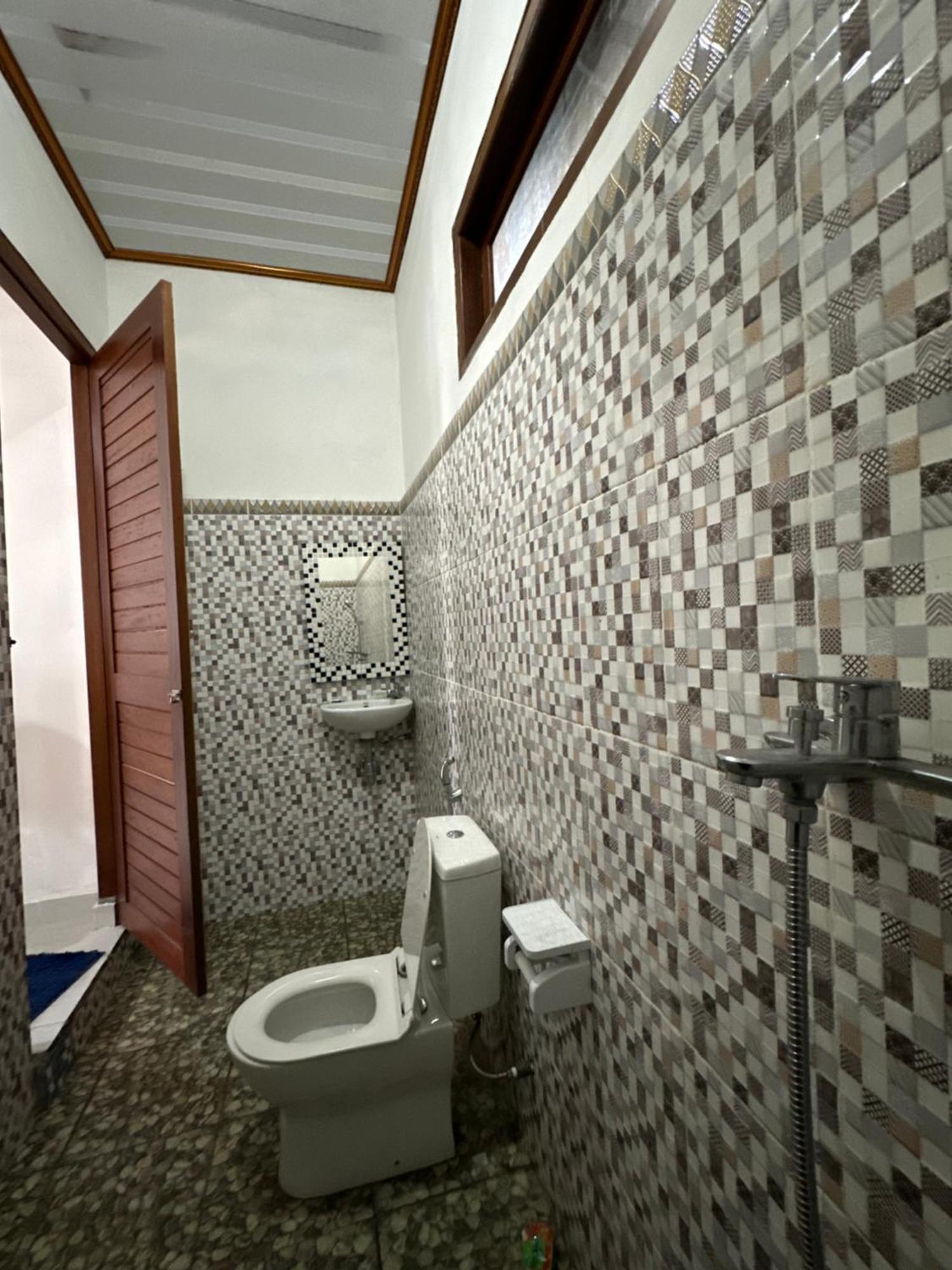 Bali Basuki Retreat Center Apartment Besakih Ngoại thất bức ảnh